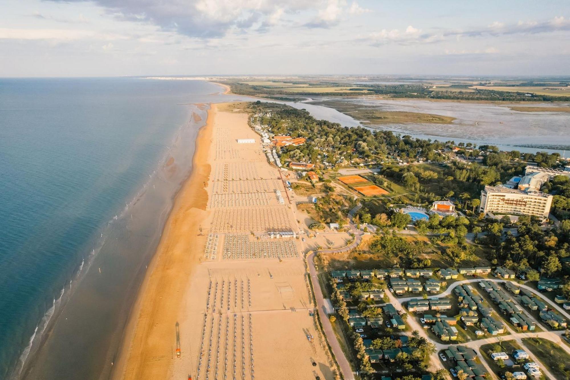 Spacious Seaside Flat For 7 Guests - Beahost Bibione